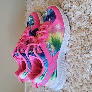 FILA Speedchaser 3 running shoes, Youth size 3, Tye-dye and pink.